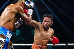 Мэнни Пакьяо (справа)