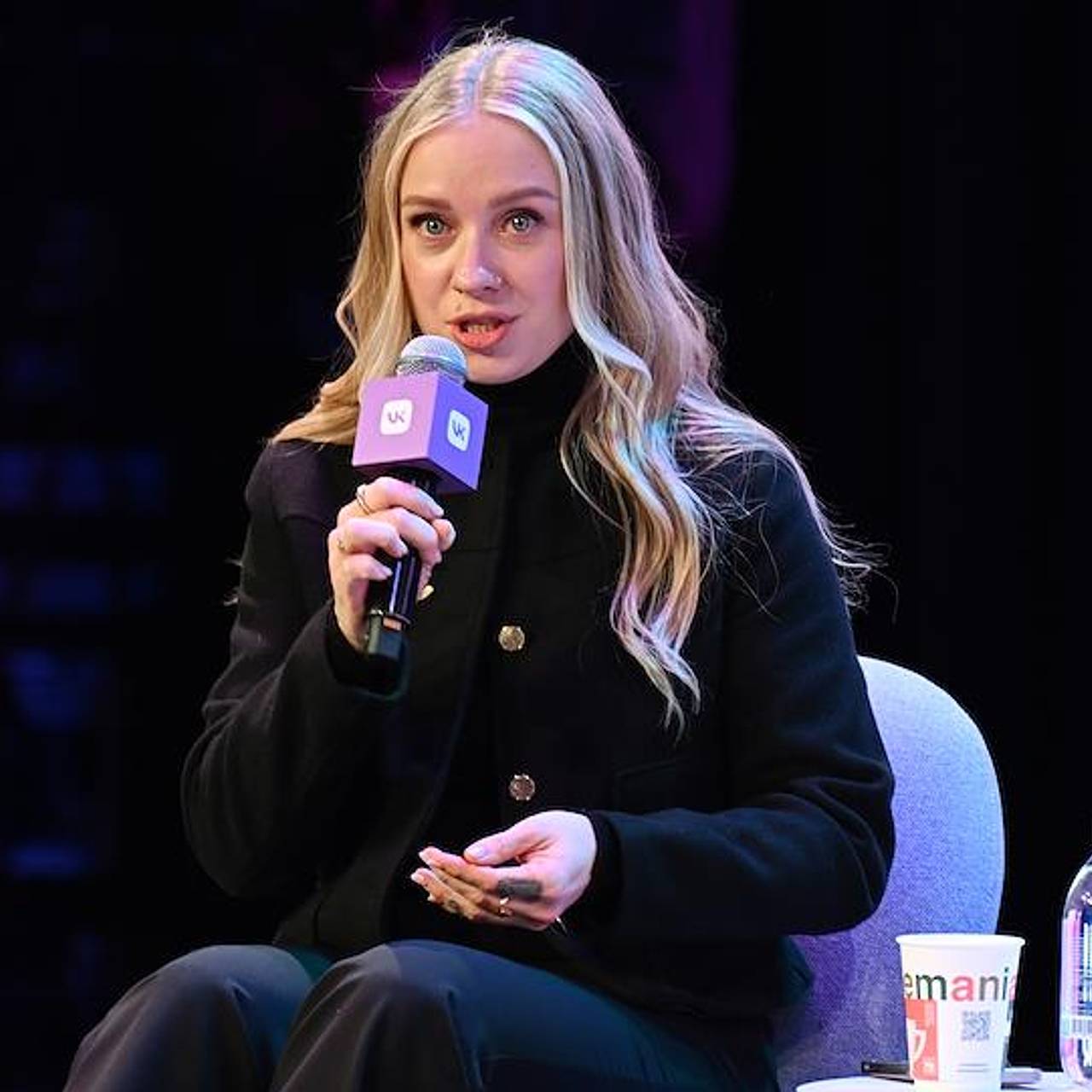 Жена популярного блогера пожаловалась на нехватку денег на жилье в Москве