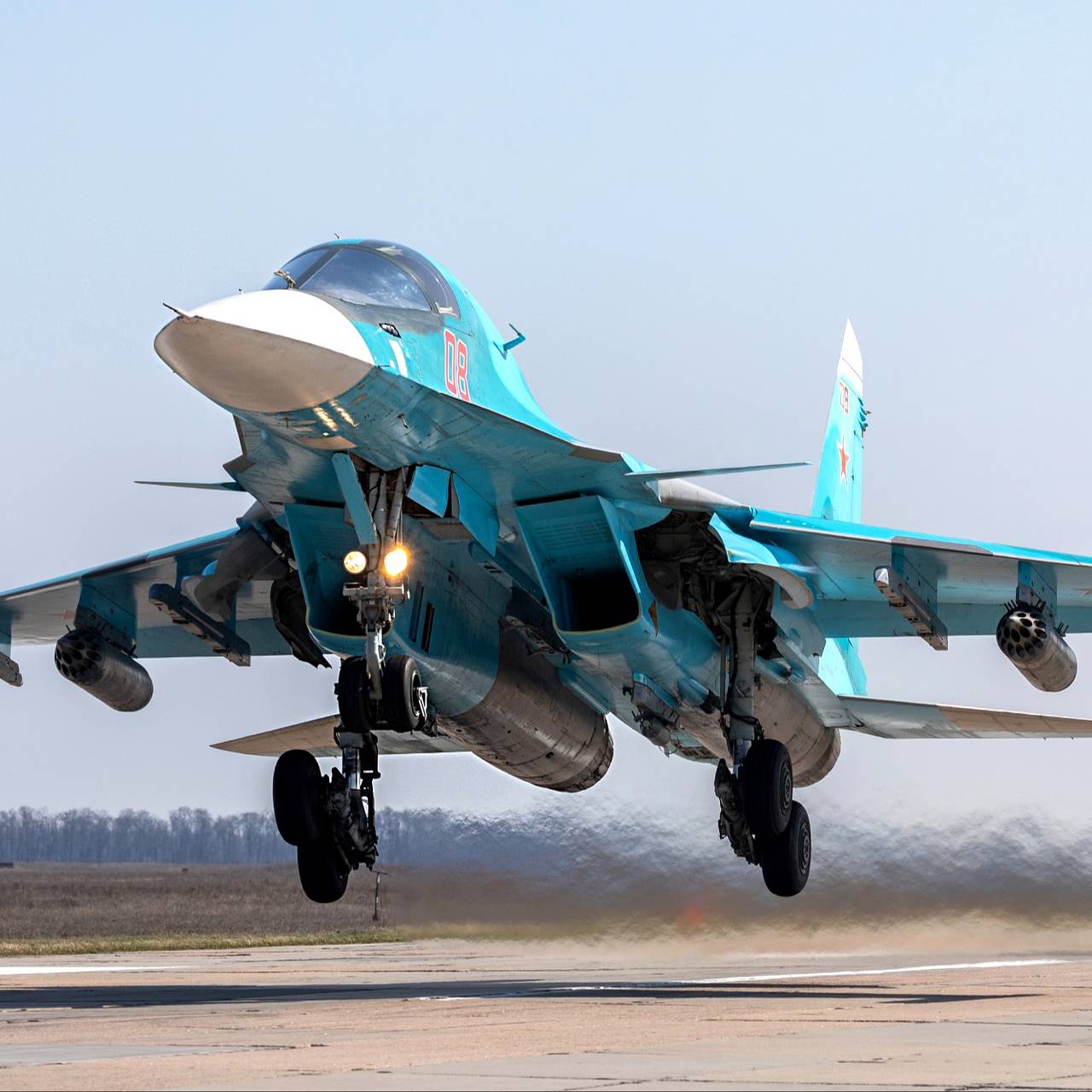 На Западе заявили, что Россия создала первый в мире межконтинентальный истребитель-бомбардировщик. Что об этом известно?