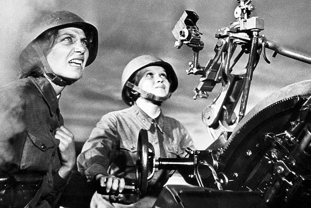 Ирина Шевчук (справа)