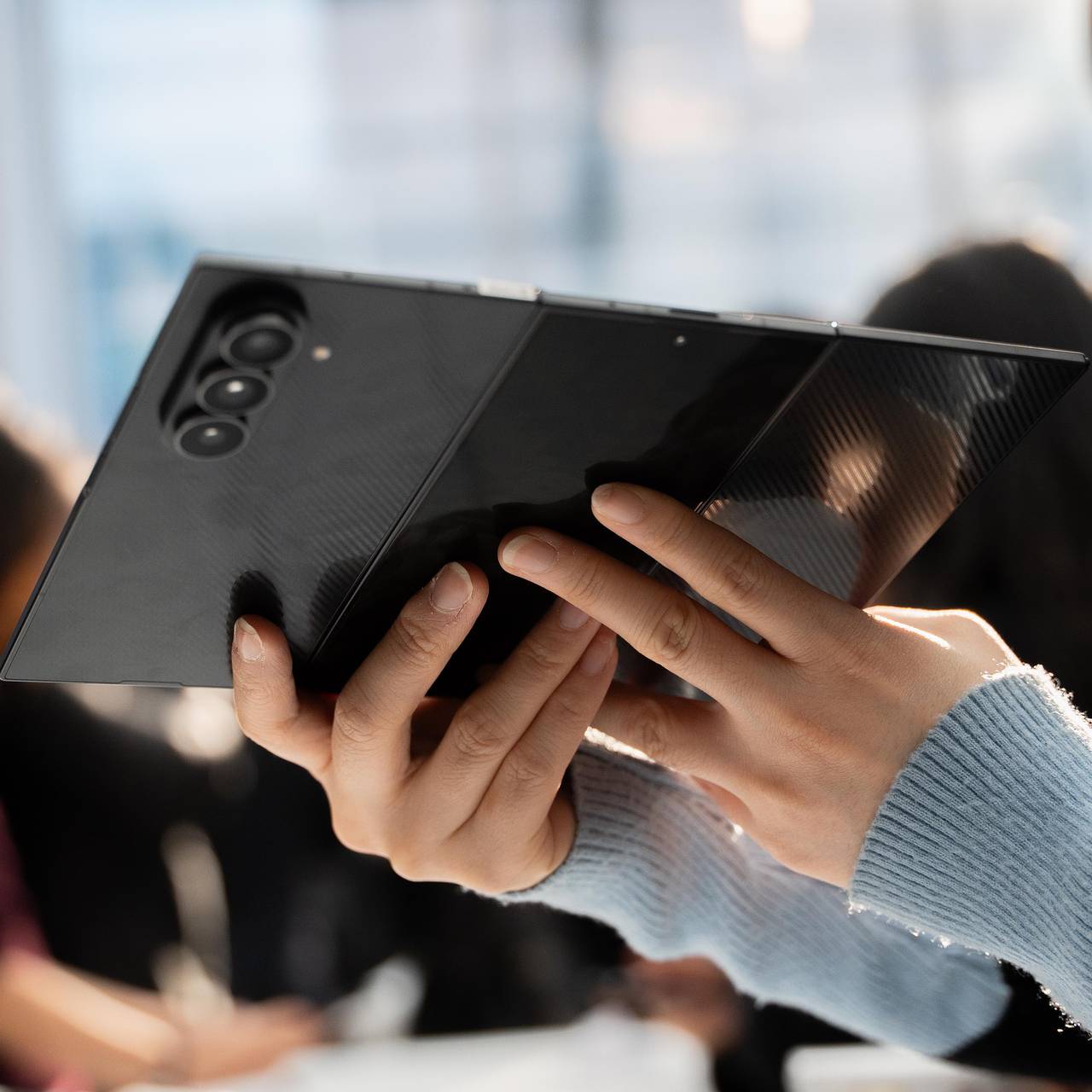 В России подешевел самый дорогой смартфон Samsung