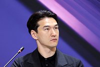 «Даже у Зеленского нет такого запрета». Комик Сабуров дал первый концерт после депортации из России. О чем он шутил? 