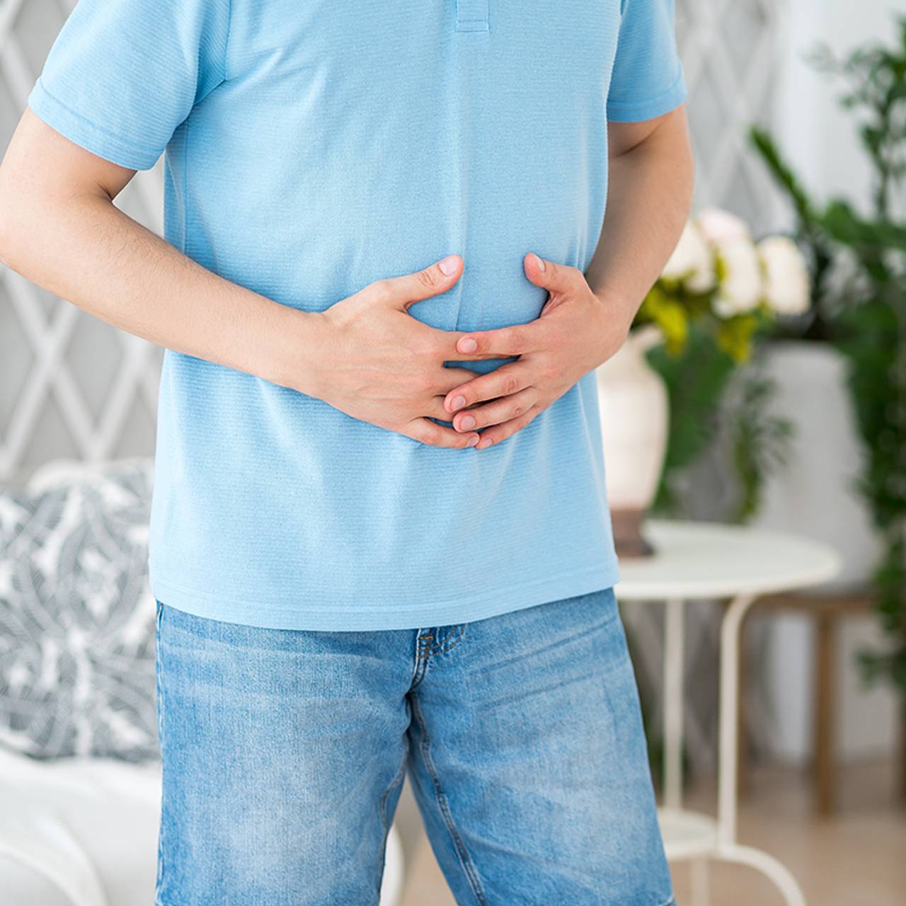 Россиян со вздутием живота предупредили о риске смертельно опасного заболевания