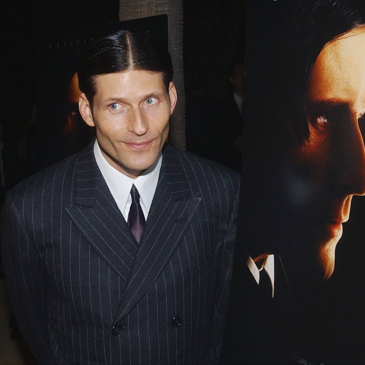 Культовый актер из фильма &laquo;Назад в будущее&raquo; попытался превратить модель в секс-рабыню