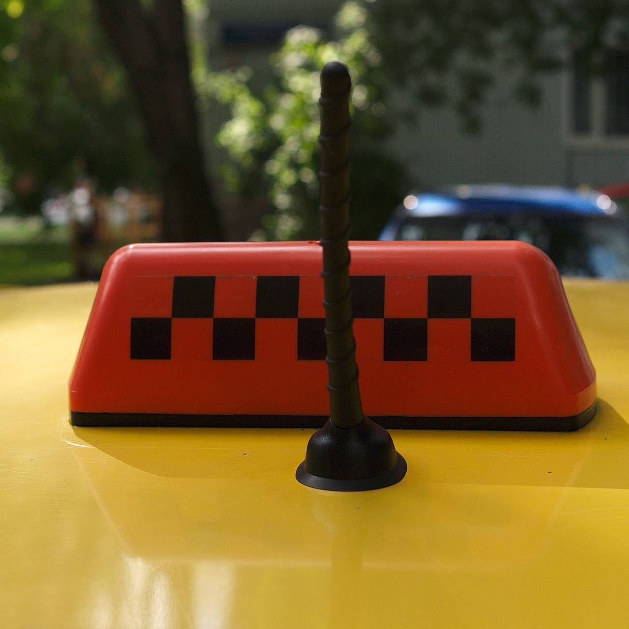 Минпромторг анонсировал пополнение перечня автомобилей для такси