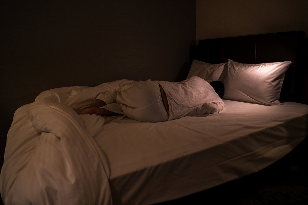 Д. обнаружил симптомы болезни вскоре после своего пятидесятилетия