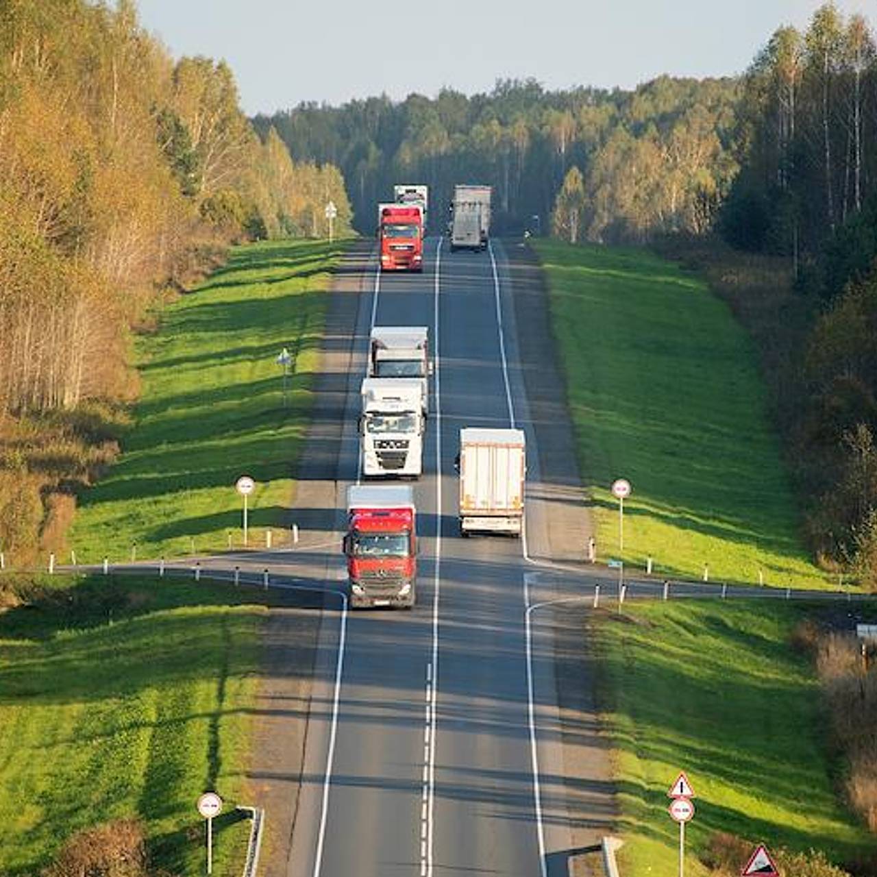 Продажи коммерческих автомобилей в России рухнули