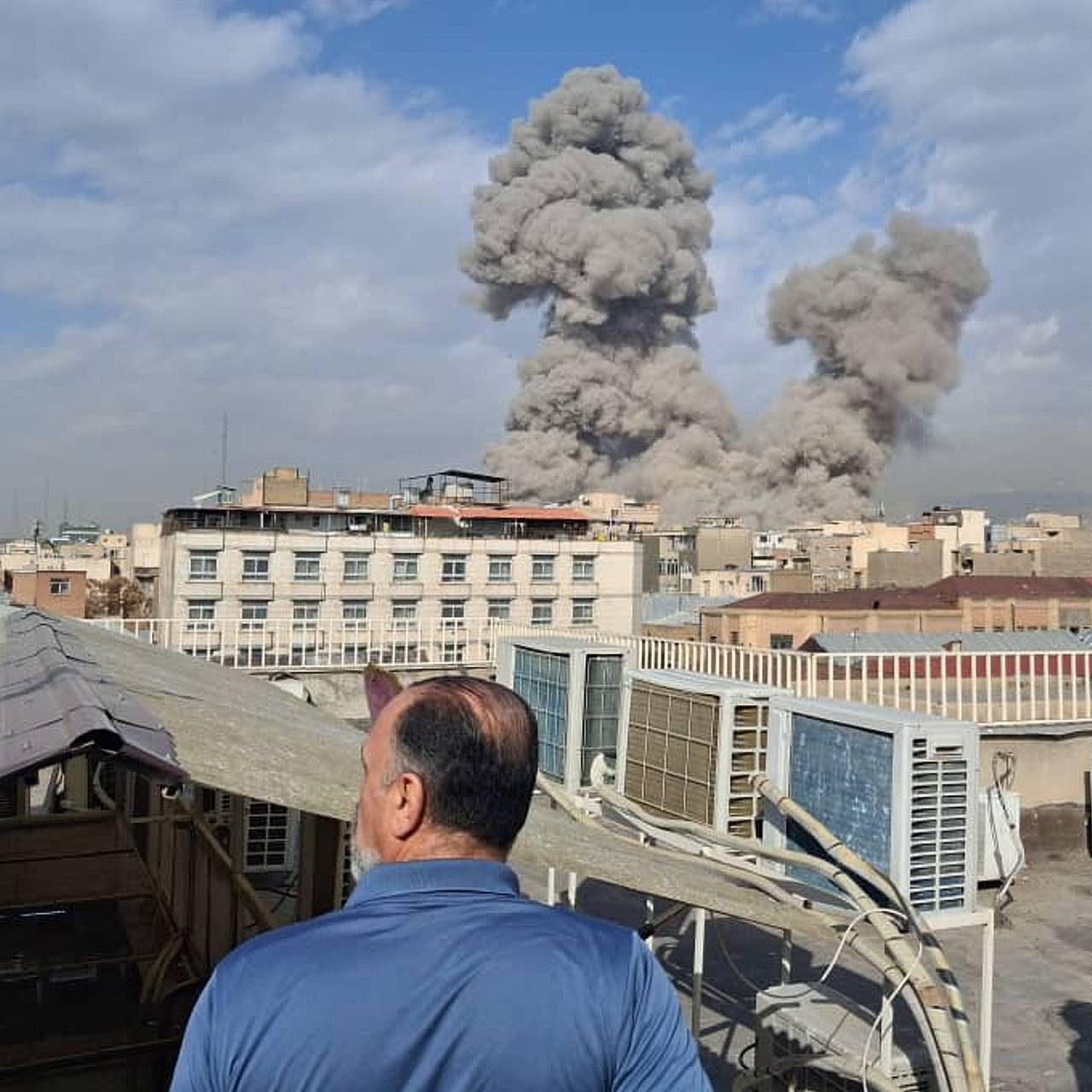 Прогремели взрывы в месте проживания верховного лидера Ирана