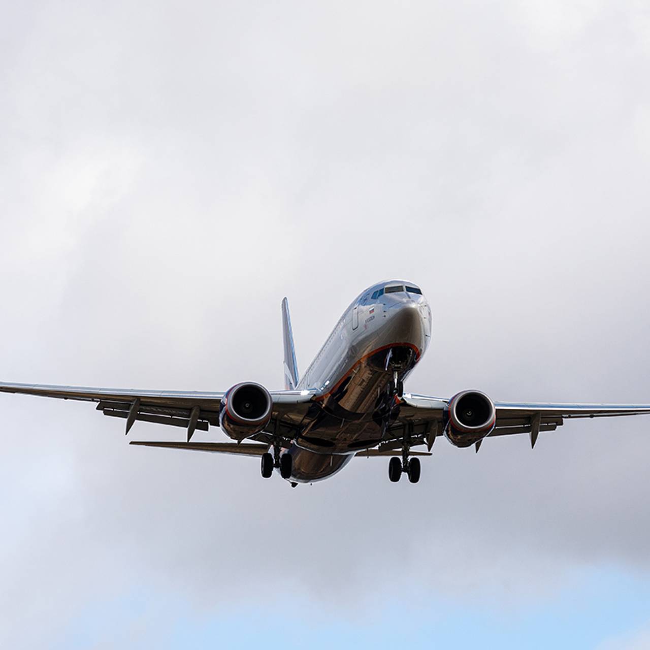 Российские авиакомпании приостановили рейсы в Иран и Израиль