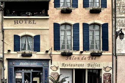 В России ограничили использование иностранных слов на вывесках