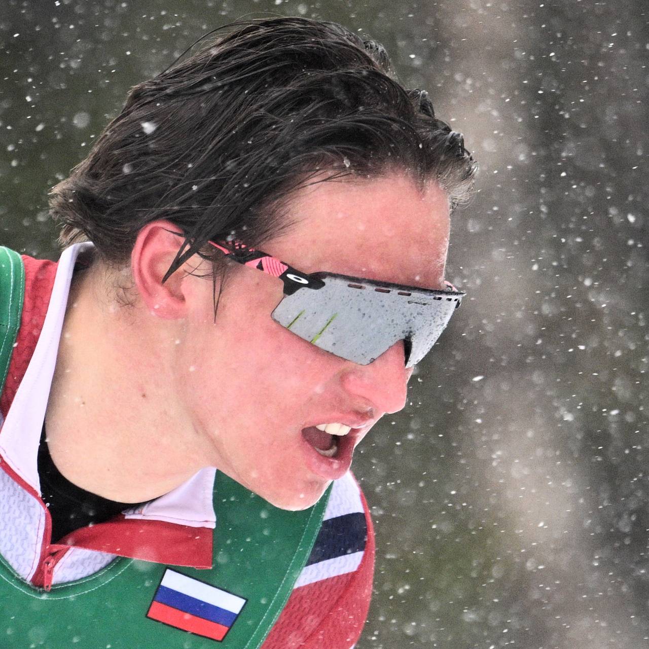 Российский лыжник Коростелев стал четвертым в скиатлоне на Кубке мира