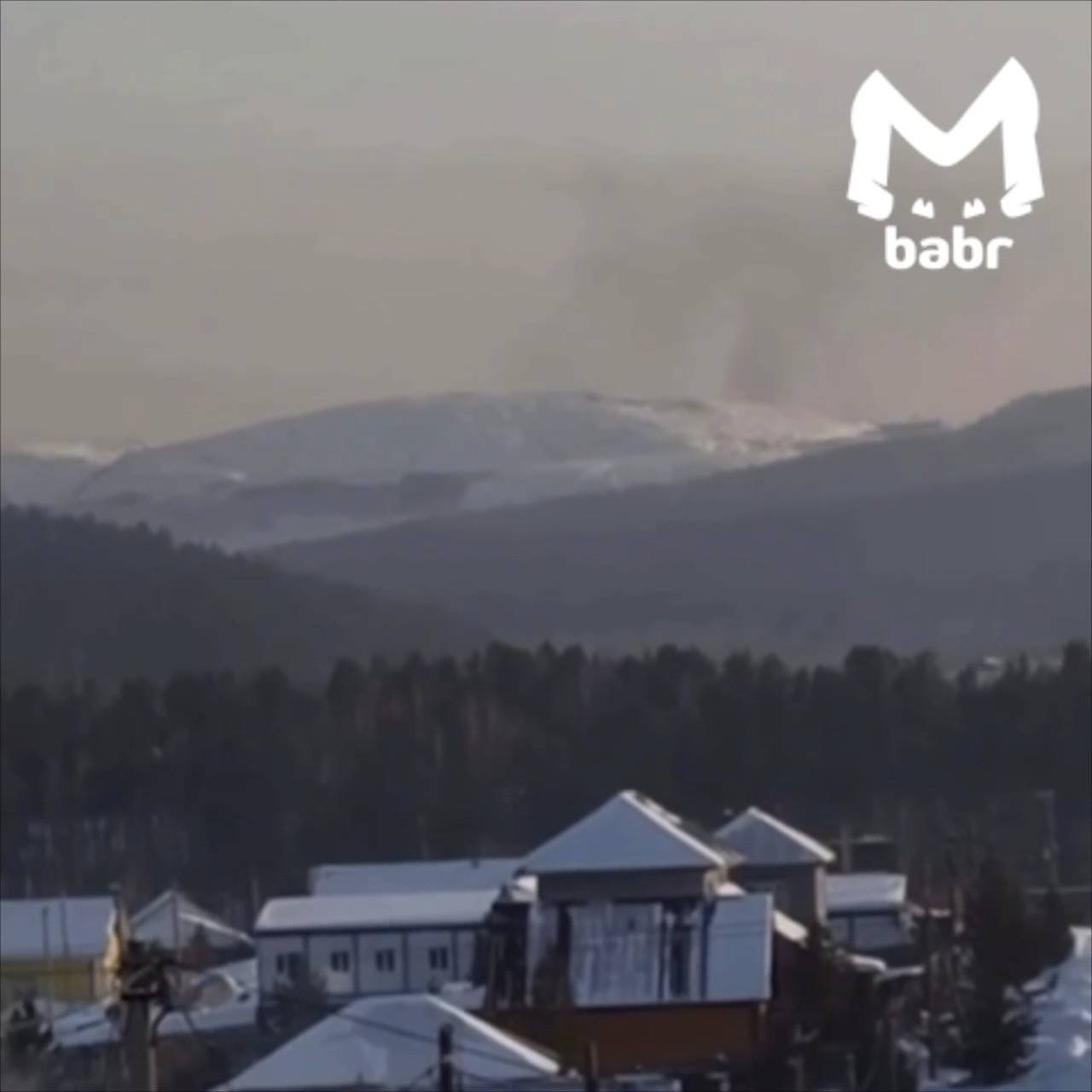 Российский город накрыло едкое черное облако