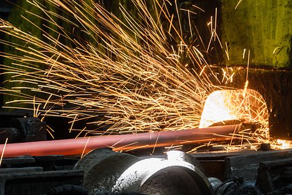 Крупнейший производитель труб в России начал останавливать работу