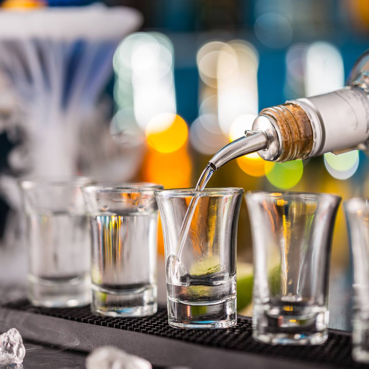 Мужчина захотел переспать с девушкой и напоил текилой до смерти