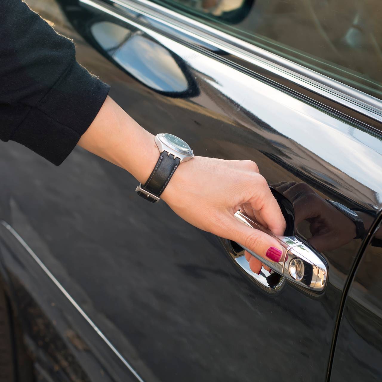 40-летняя учительница 22 раза изнасиловала школьника в своей машине