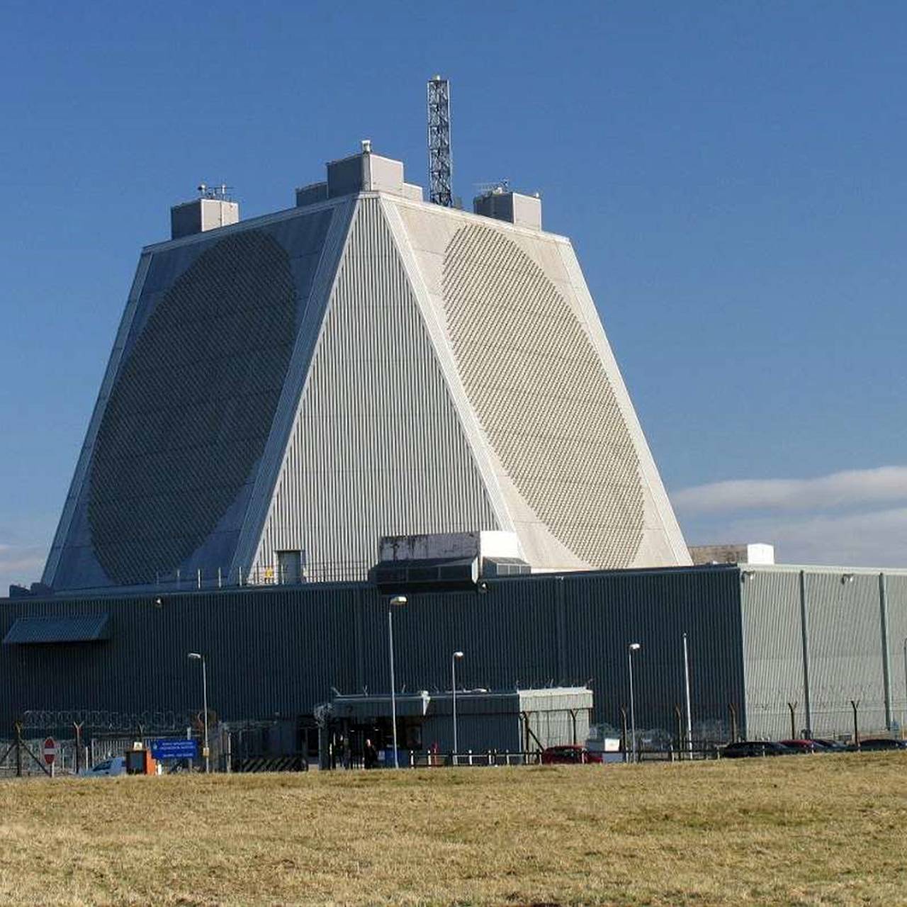 &laquo;Подарок РВСН&raquo;. Иран уничтожает дорогостоящую инфраструктуру США. Поврежден важнейший американский радар на Ближнем Востоке