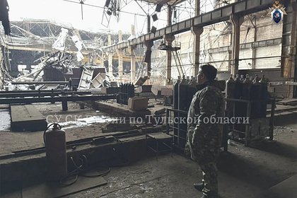 Появились кадры с места обрушения крыши завода в российском городе