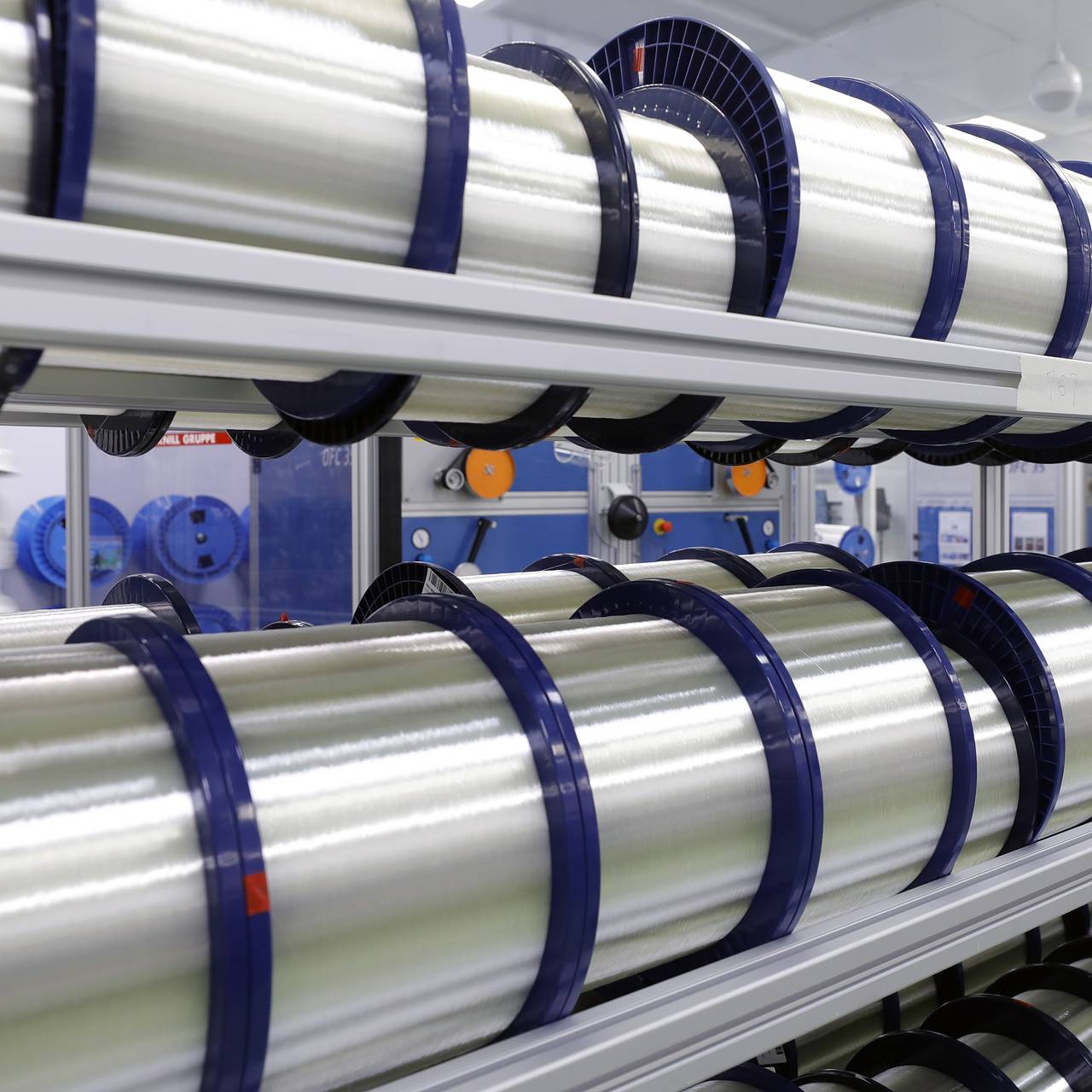 В России не нашли способов быстро восстановить выпуск оптоволокна