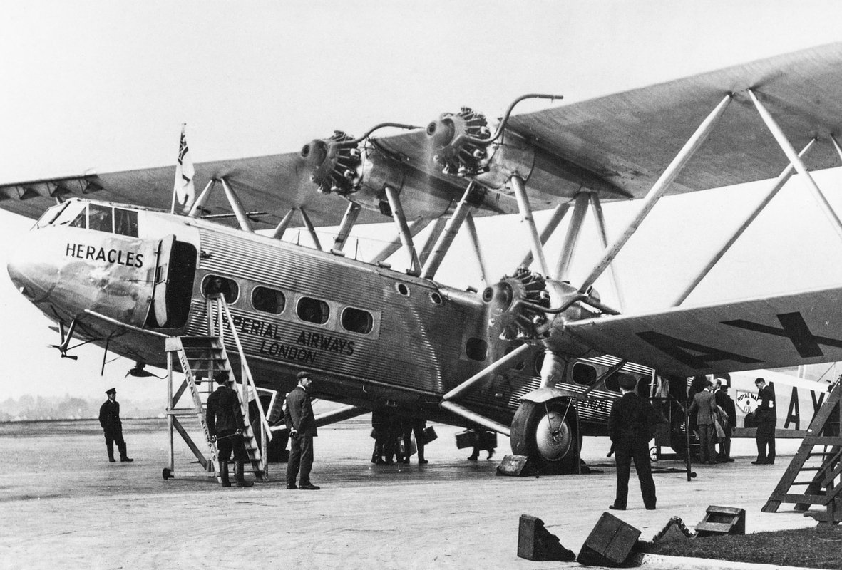 Борты Imperial Airways в 1930-х выглядели примерно так
