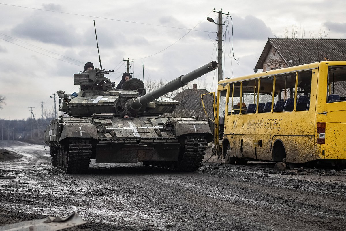 Украинский танк в Дзержинске (Торецк)