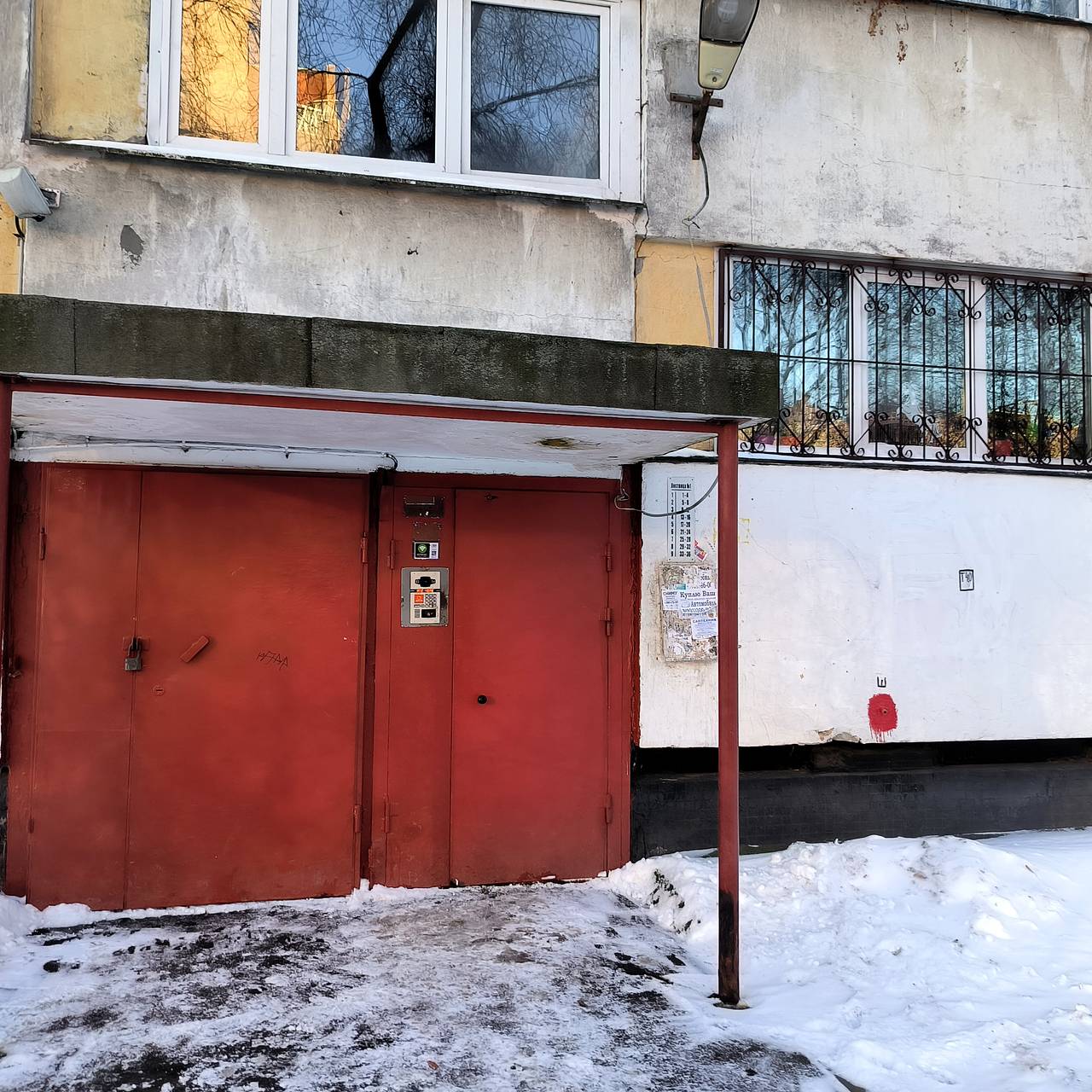 В российском регионе обрушилась крыша жилого дома