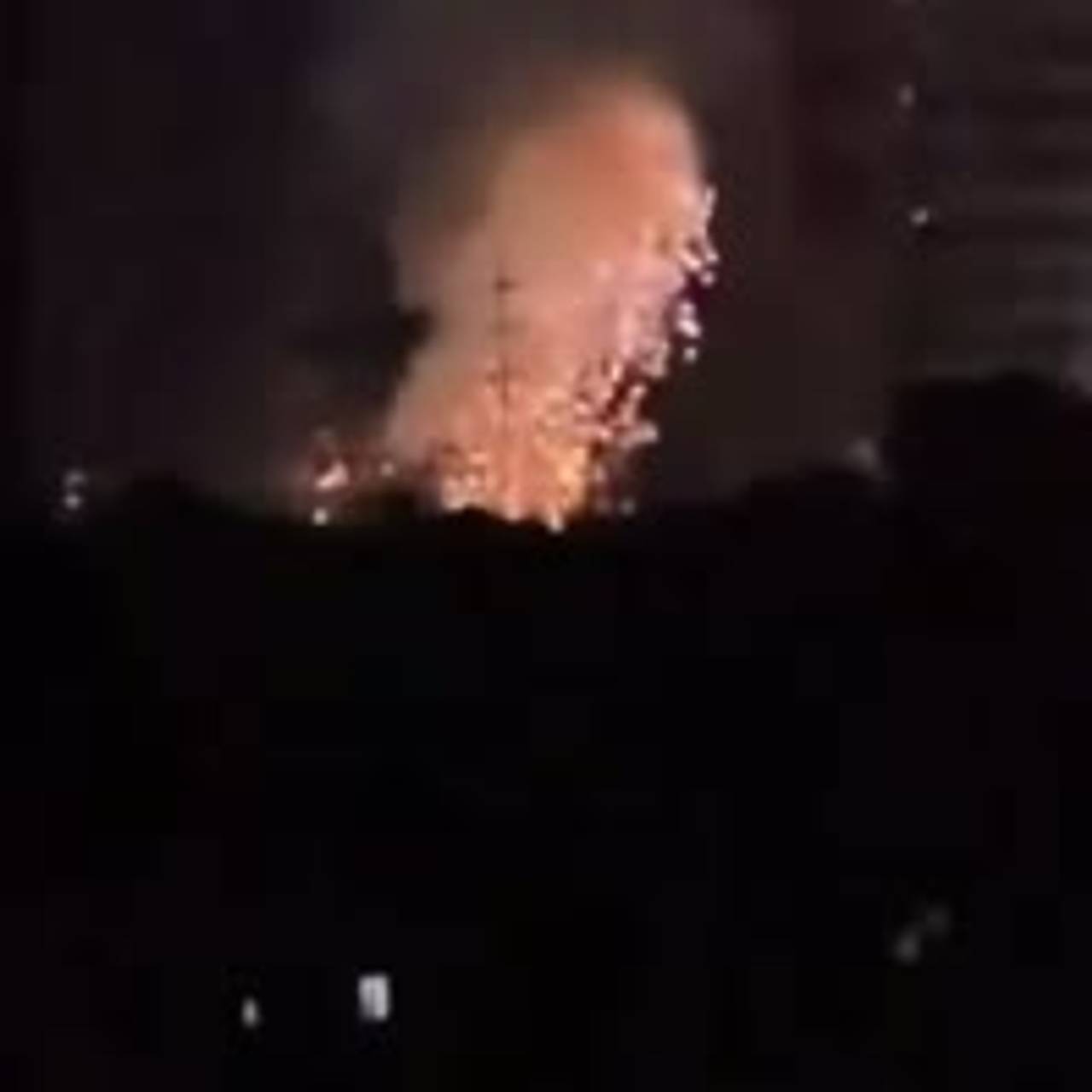 Мощный взрыв в Дубае попал на видео