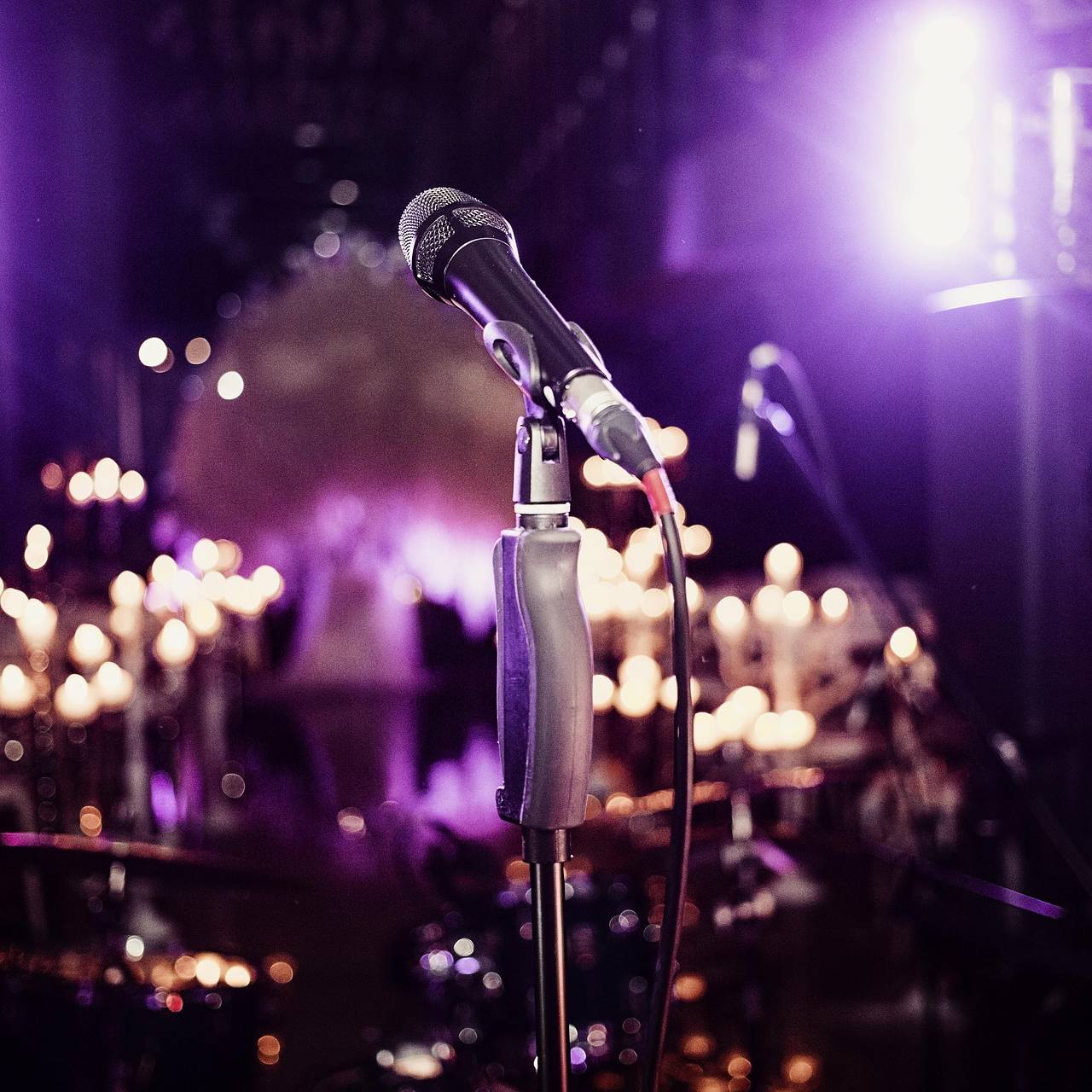 Российских артистов припугнули возможным запретом иностранных псевдонимов