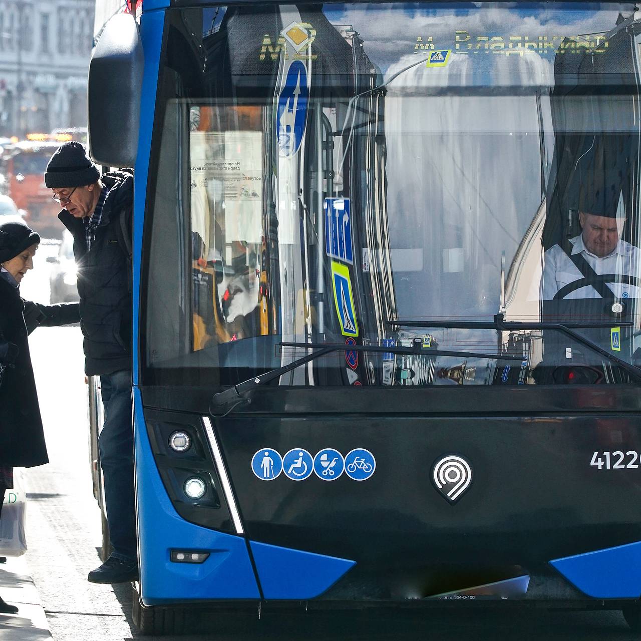 Москвичам посоветовали пересесть на общественный транспорт в преддверии 8 Марта