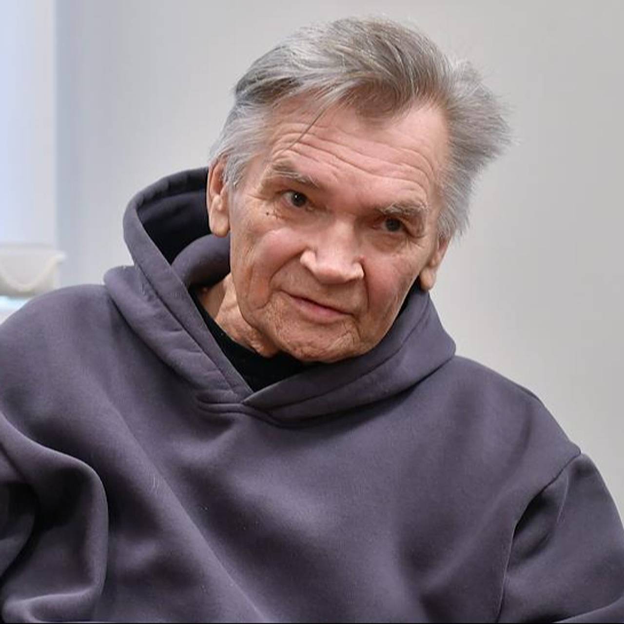 Легендарный музыкант рассказал об отношении КГБ к рокерам