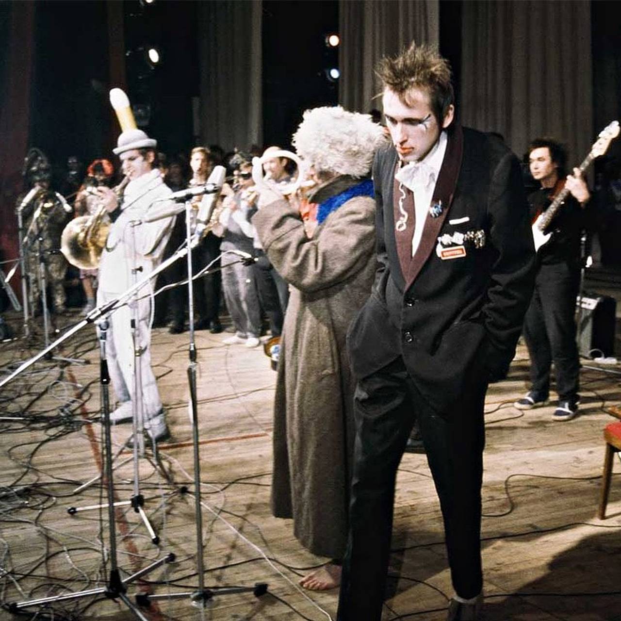 &laquo;Лента.ру&raquo; запустила специальный цикл материалов к 45-летию Ленинградского рок-клуба