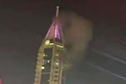 Иранский дрон врезался в дубайский небоскреб