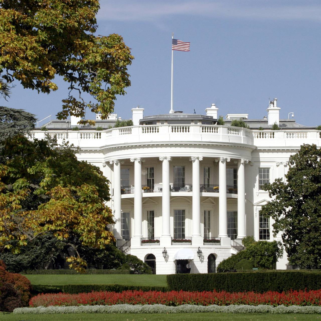 У резиденции Трампа начался митинг против операции США в Иране