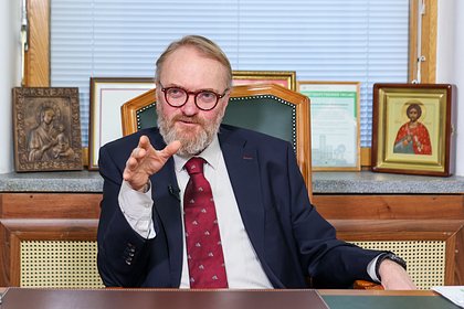 Милонов предложил дарить беременность на 8 Марта