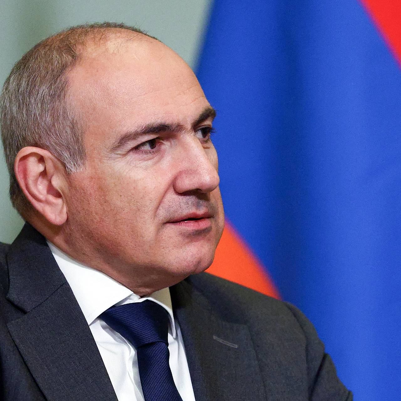 Пашинян поздравил женщин с 8 Марта под песню российской певицы