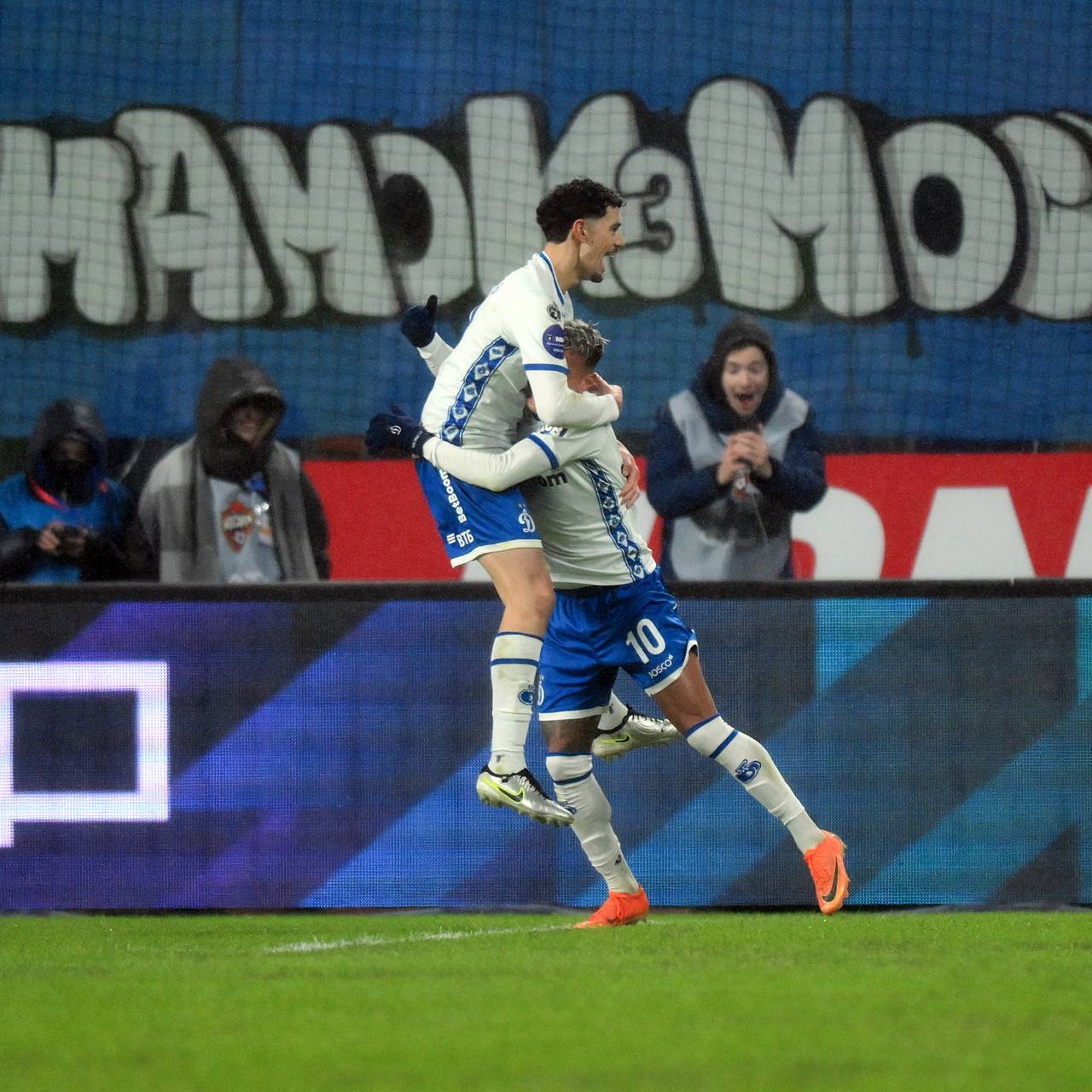 &laquo;Динамо&raquo; в большинстве разгромило ЦСКА в матче РПЛ