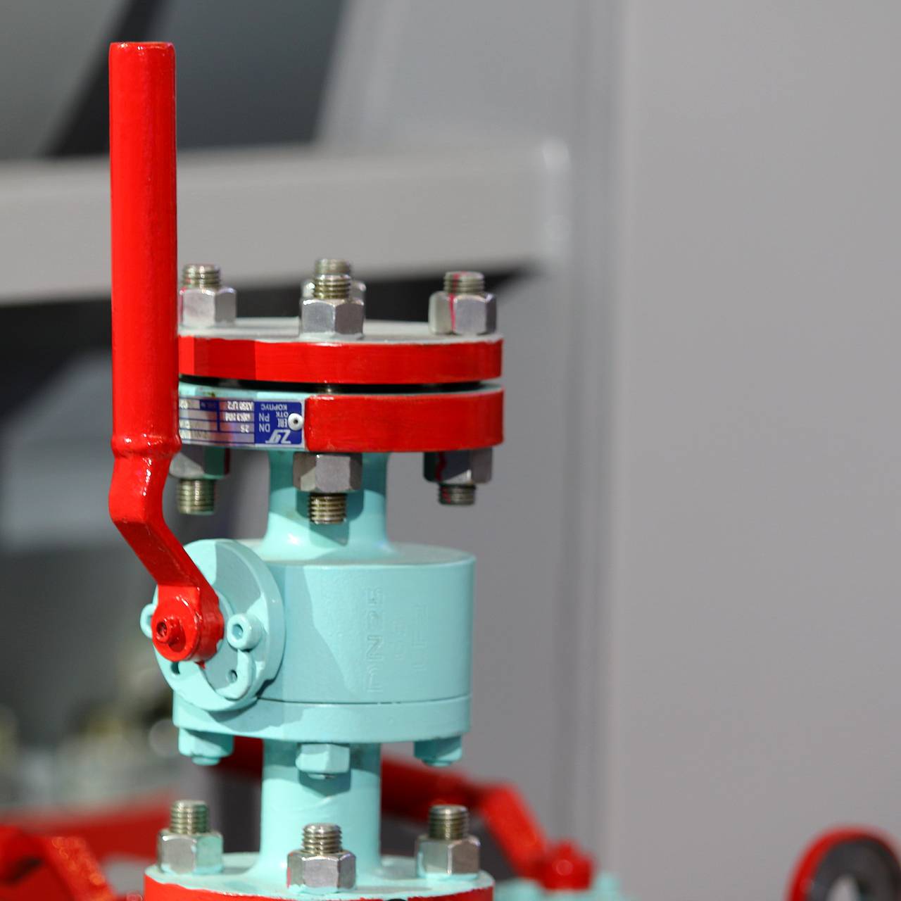 В Британии мало запасов газа, в Европе назревает энергокризис. Как ситуация на Ближнем Востоке отразилась на рынке энергоресурсов?