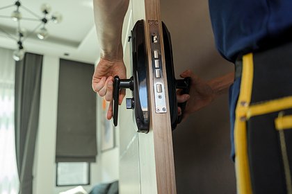 Названо количество снимающих квартиры для свиданий россиян