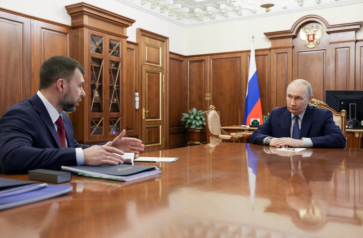 10 марта 2026. Президент РФ Владимир Путин и глава ДНР Денис Пушилин (слева) во время встречи в Кремле. Гавриил Григоров / РИА Новости