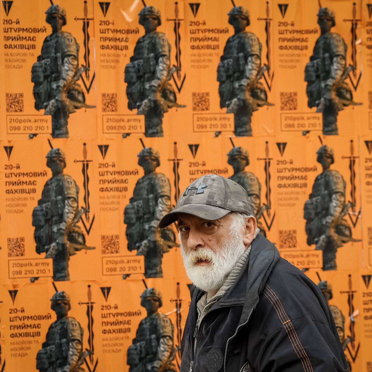 Цыгане с палками напали на украинских военкомов