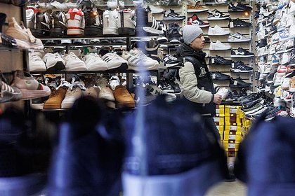 Долю продаваемых в России поддельных кроссовок оценили