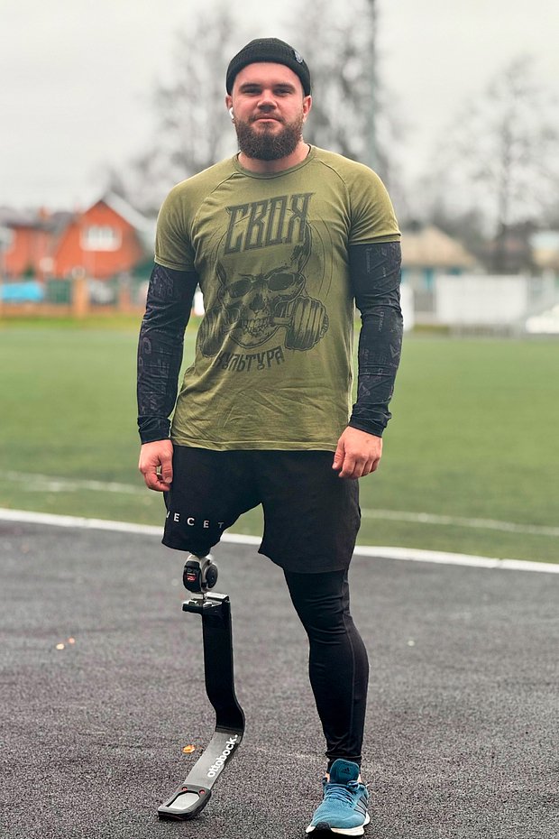 Денис Анищенко. За самоортверженность, проявленную в бою, награжден Орденом Мужества