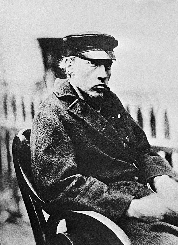 Дмитрий Каракозов