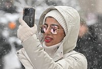 Мобильный интернет отключен в некоторых районах Москвы уже шестой день. Что об этом говорят в Кремле? 