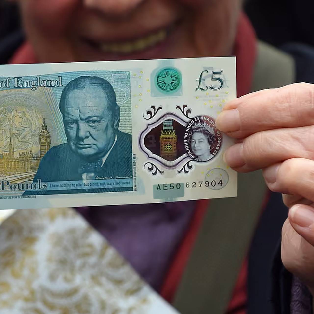 Банк Англии предпочел Черчиллю животных на банкнотах