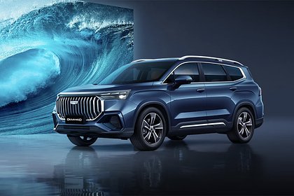 Дилеры сообщили о прекращении поставок популярного кроссовера Geely