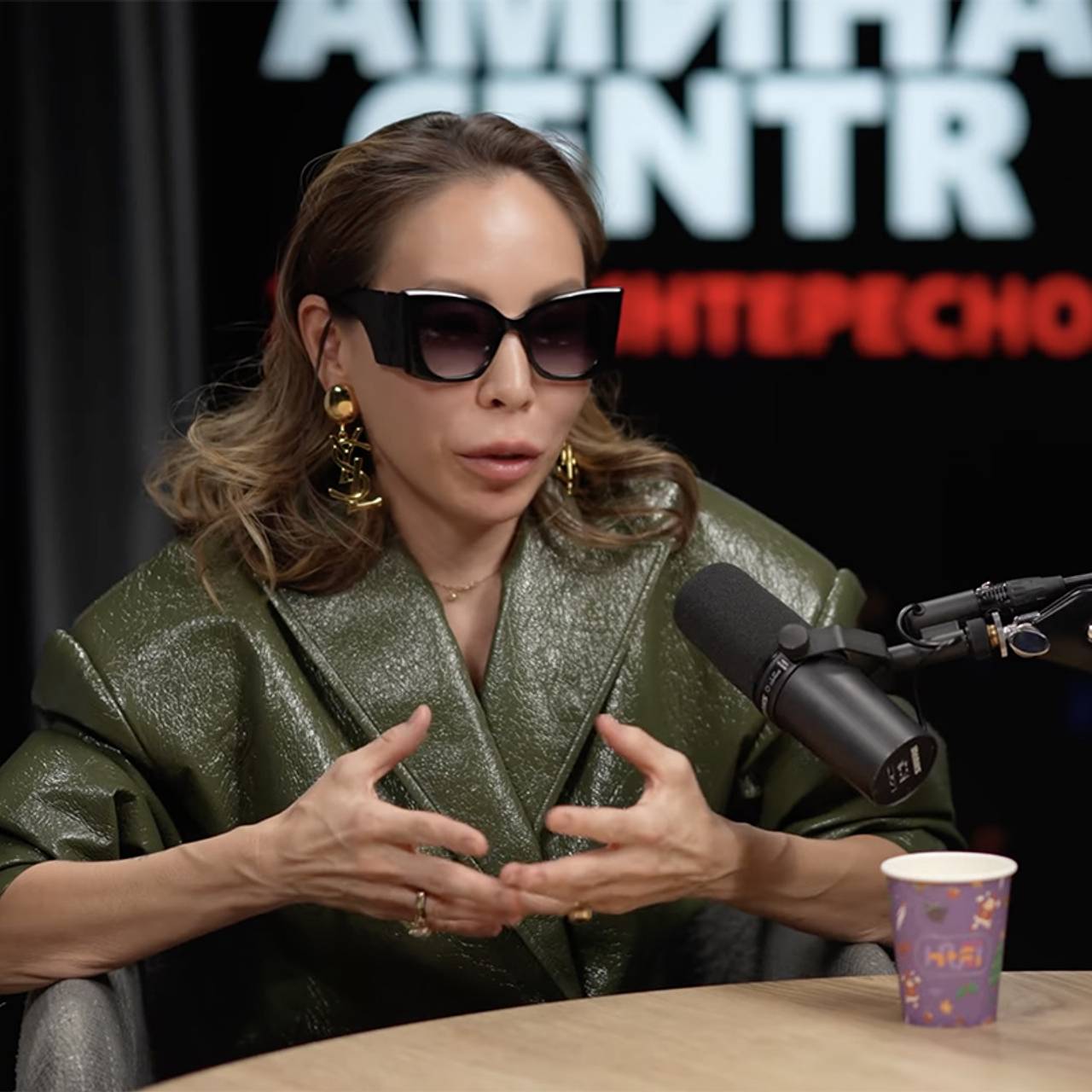 Российская стилистка назвала выдающие неуверенность черты