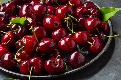 Привычная ягода оказалась полезна против агрессивной формы рака