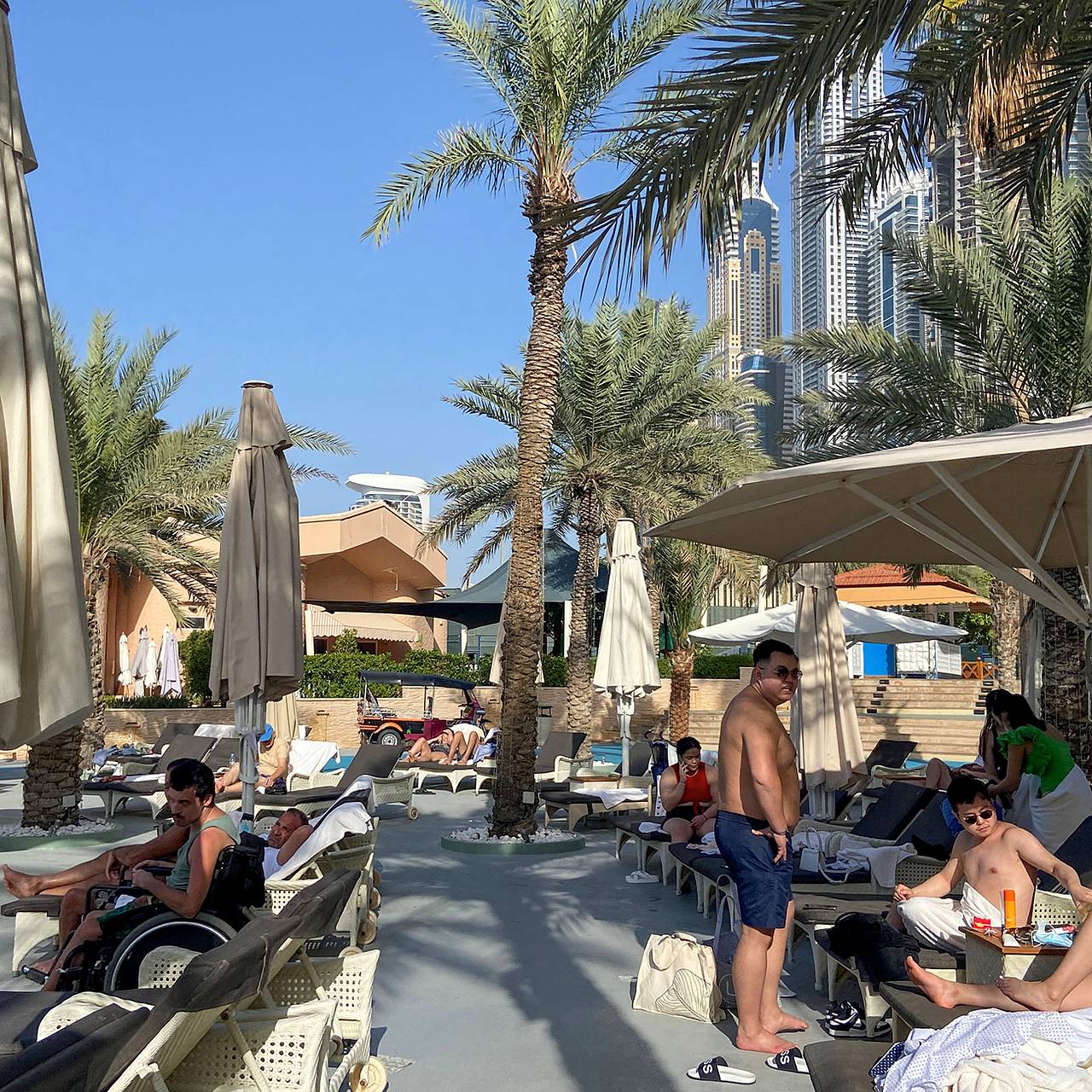 Популярный блогер рассказал об обилии русской речи в одном зарубежном городе