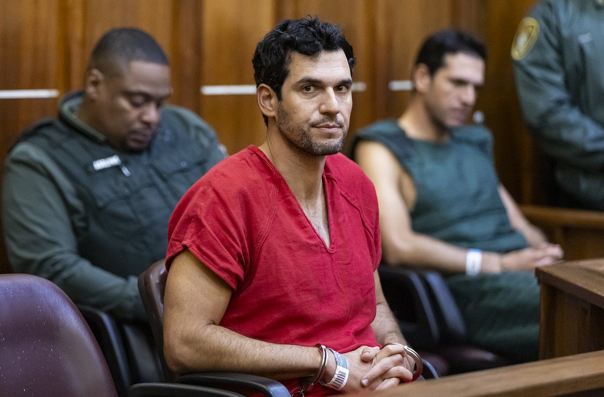 Орен Александер в зале суда