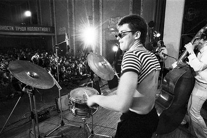 «Ленинградский рок-клуб развалил Советский Союз» Русский рок много лет жил под крышей КГБ. Как такое было возможно?on 13 Marzo 2026 at 21:01